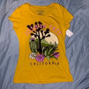 Walmart t shirt never worn